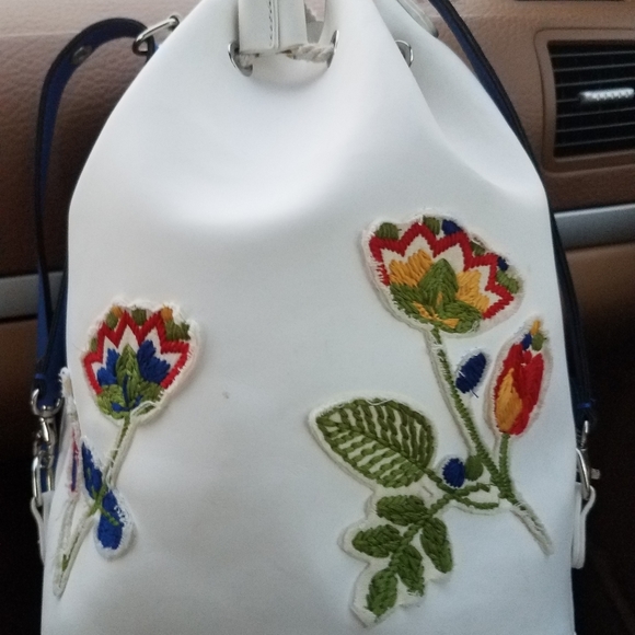 HANDBAG BUCKET DRAWSTRING FLORAL EMBROIDERY - Picture 2 of 2